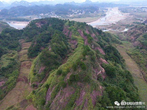 越野e族全地形車賽道規(guī)劃設(shè)計(jì)專業(yè)團(tuán)隊(duì)到紅巖嶺實(shí)地考察場(chǎng)地,謀劃建設(shè)山地戶外運(yùn)動(dòng)新項(xiàng)目 全地形車公園